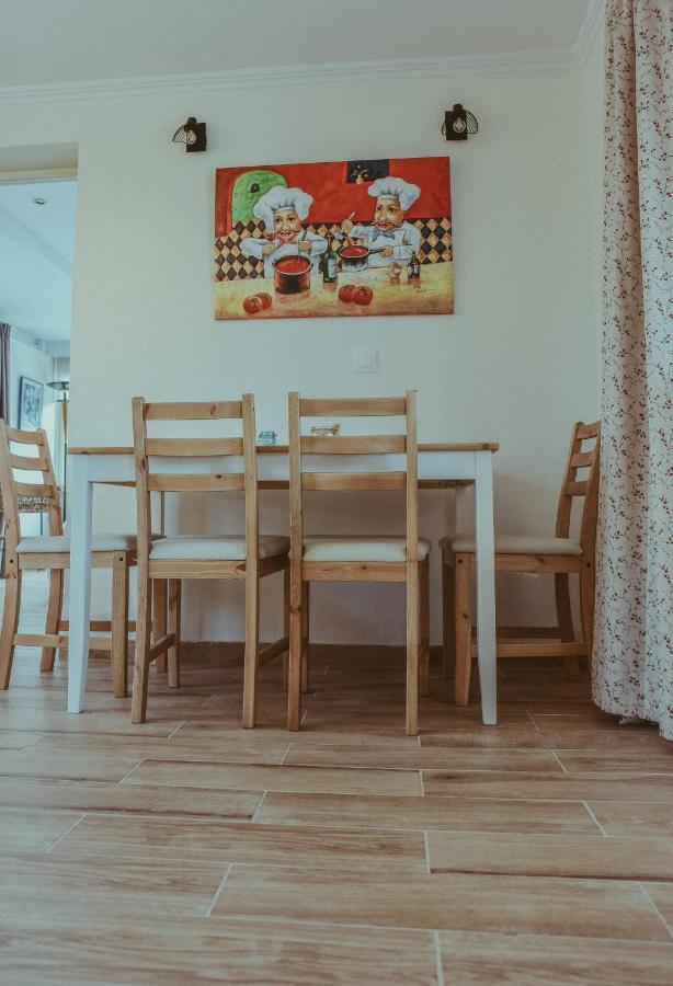 Reginas Apartments Иксия Екстериор снимка