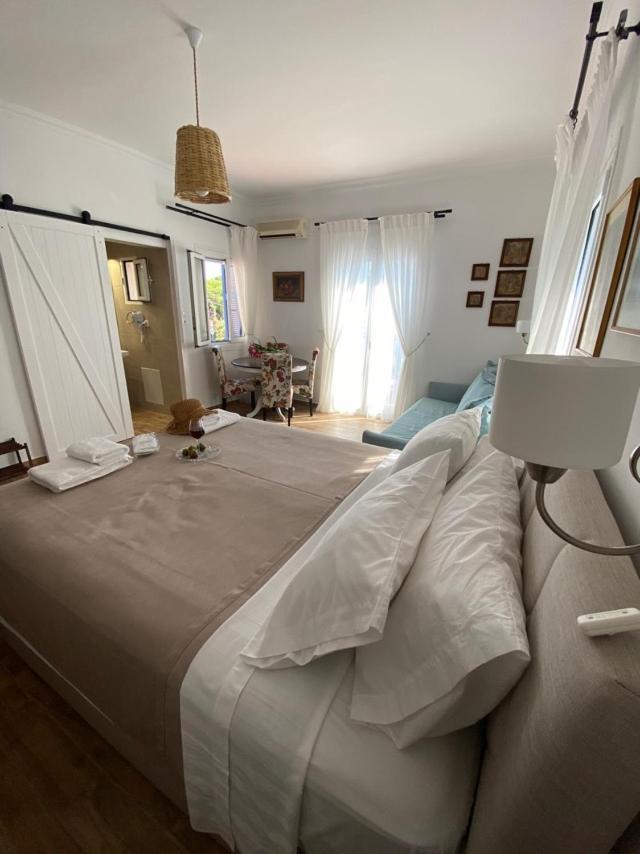 Reginas Apartments Иксия Екстериор снимка
