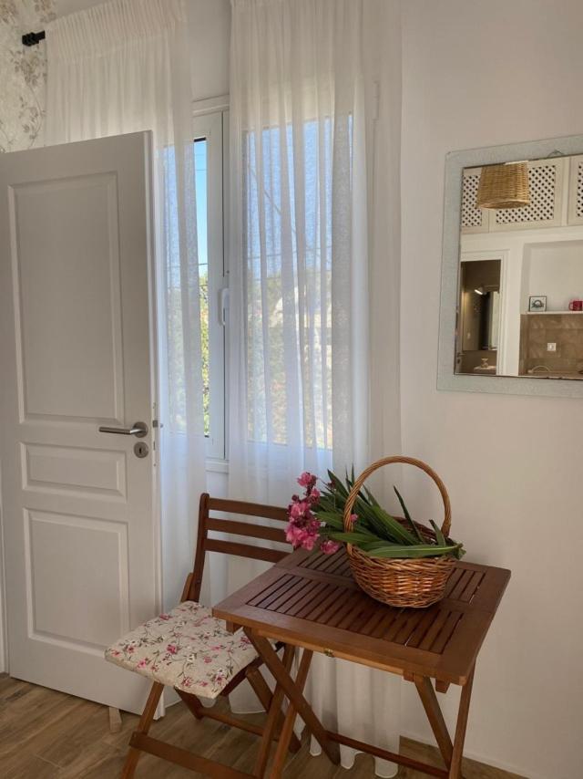 Reginas Apartments Иксия Екстериор снимка